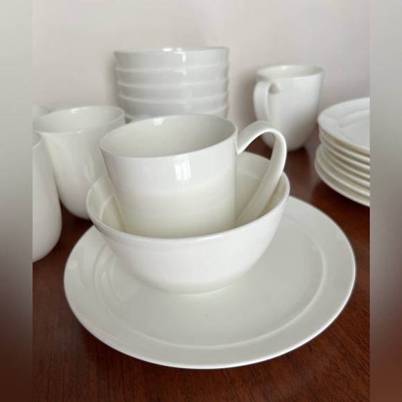 Halo by CRATE & BARREL Soup/Cereal Bowl